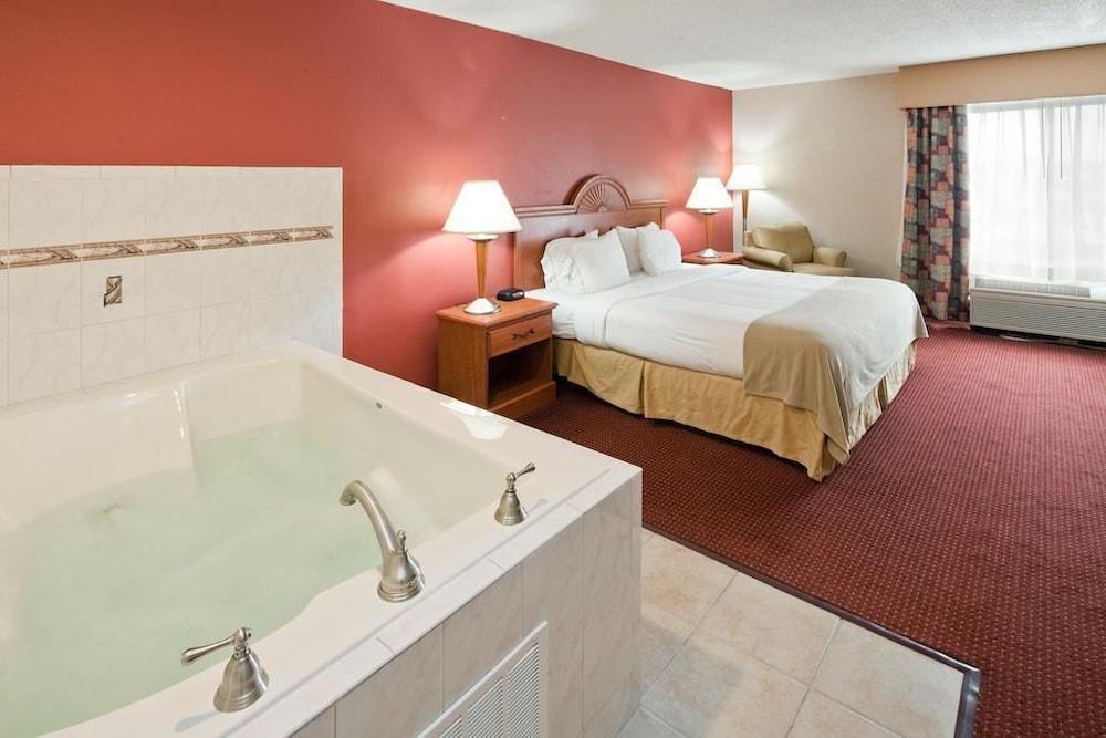 Holiday Inn Express Cincinnati-Lawrenceburg Buitenkant foto