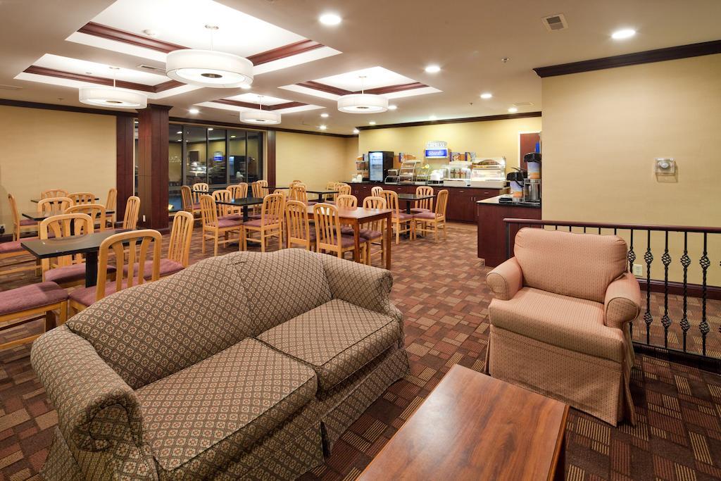 Holiday Inn Express Cincinnati-Lawrenceburg Buitenkant foto
