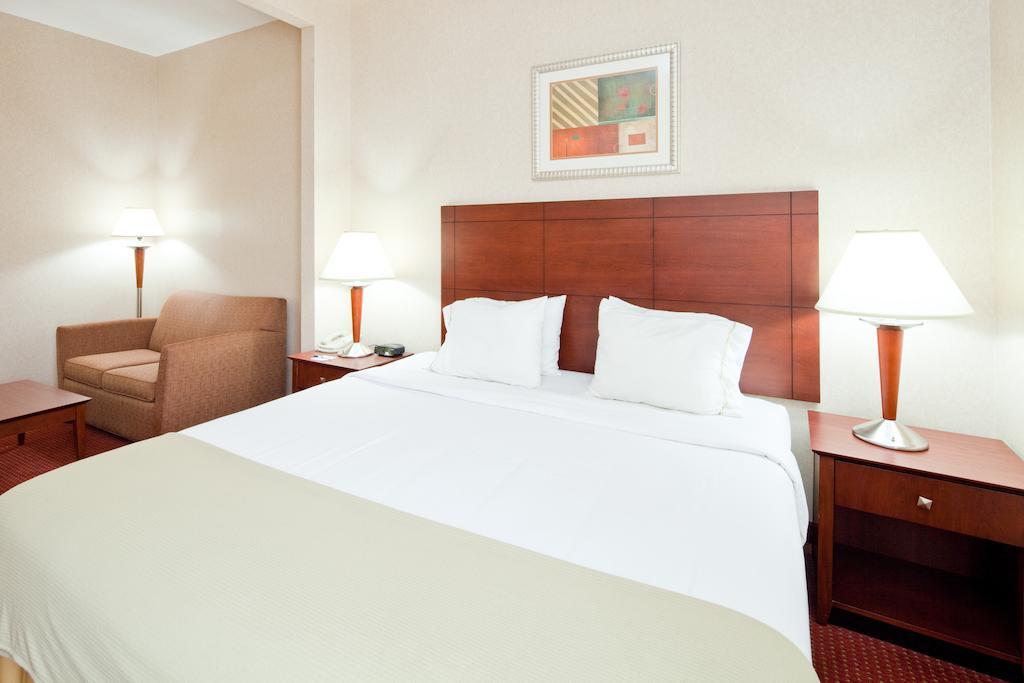 Holiday Inn Express Cincinnati-Lawrenceburg Buitenkant foto